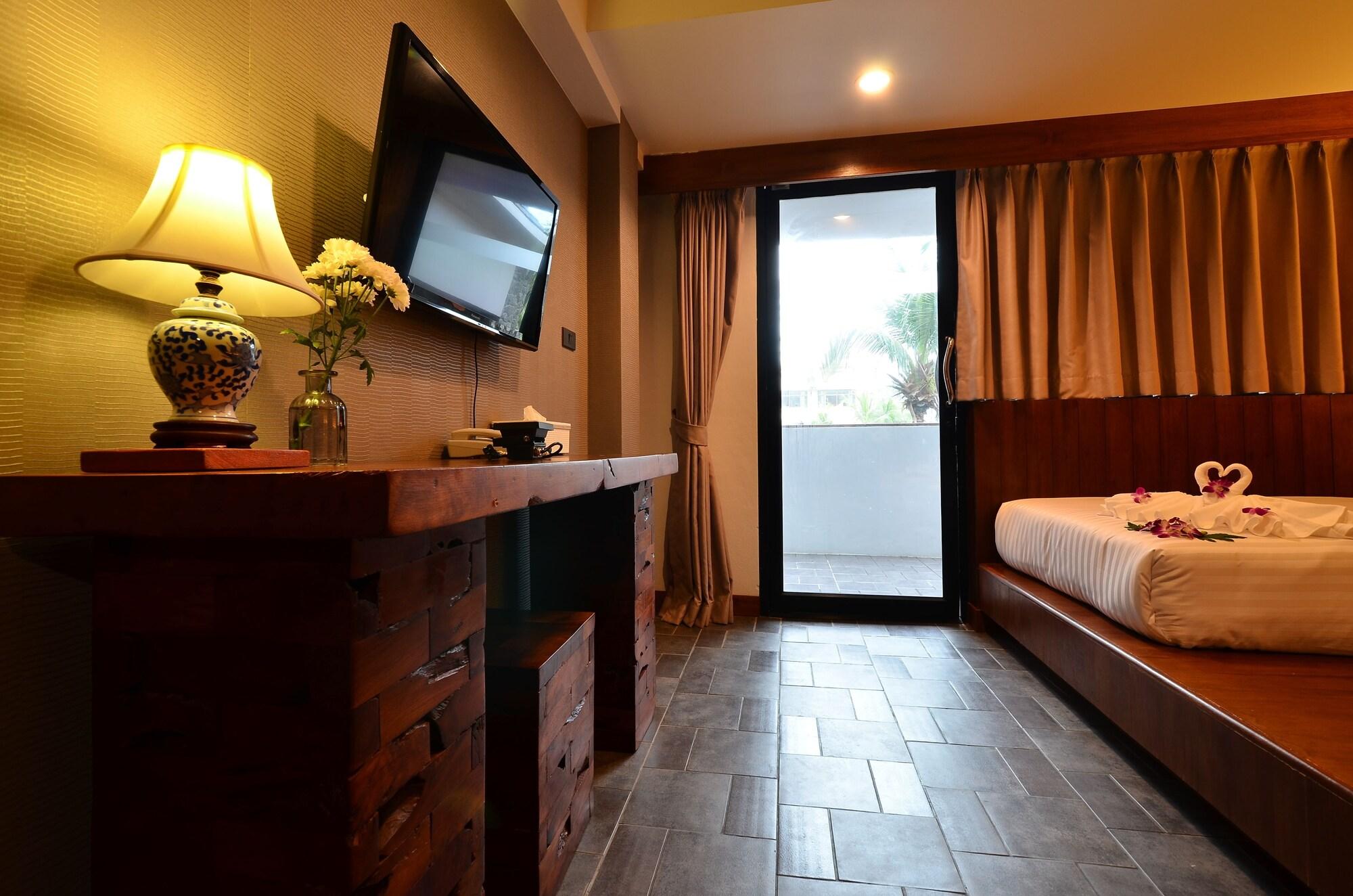 Lap Roi Karon Beachfront By Shanaya מראה חיצוני תמונה