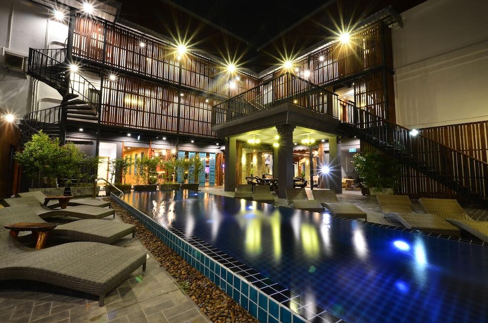 Lap Roi Karon Beachfront By Shanaya מראה חיצוני תמונה